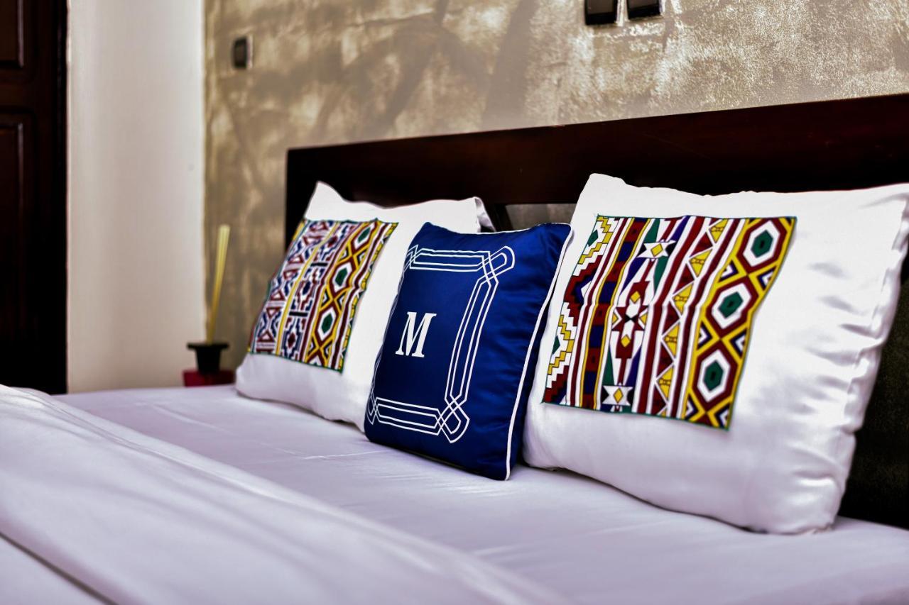 Hotel M'Rode ロメ エクステリア 写真