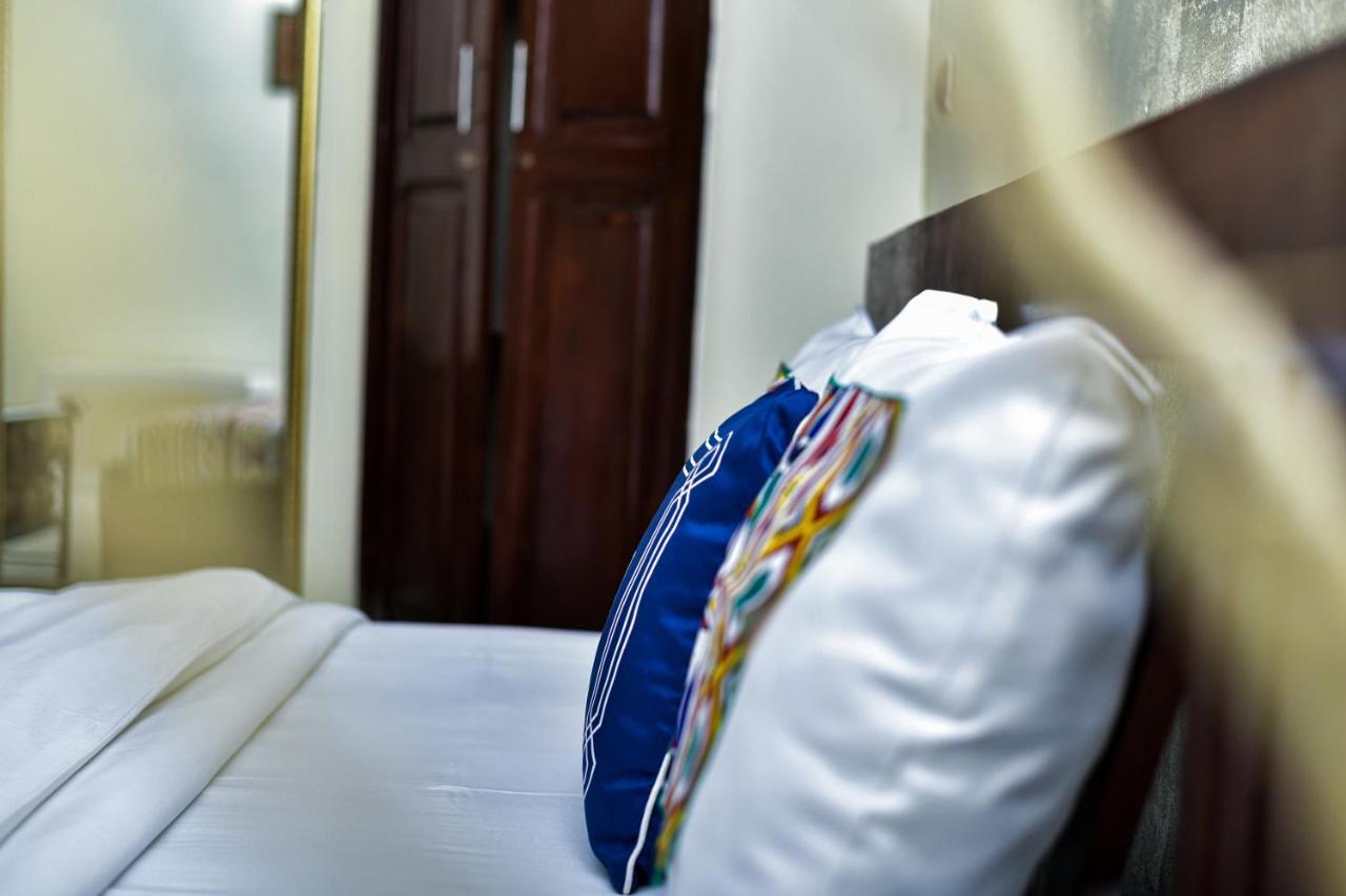 Hotel M'Rode ロメ エクステリア 写真